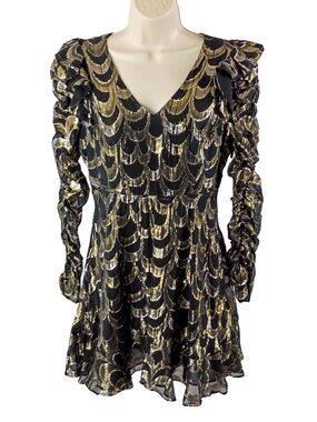 Aqua Lux Black and Gold Metallic Scallop V-Neck Long Sleeve Dress